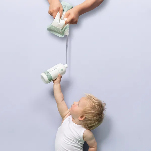 NAIF Výživný šampon pro miminka a děti přírodní