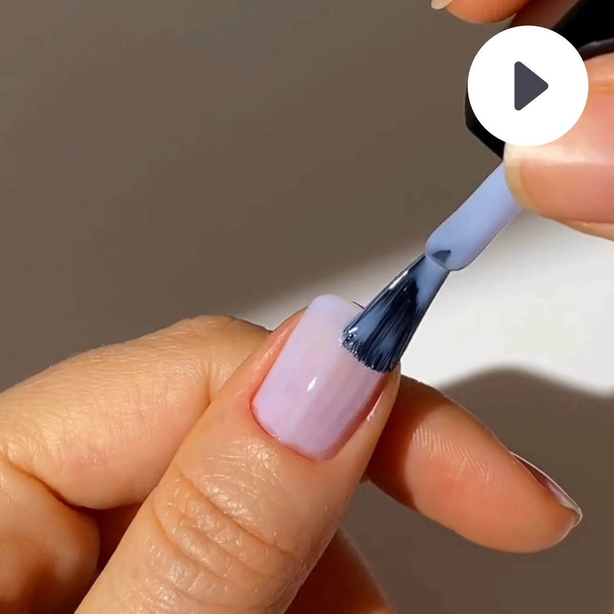 Video LONDONTOWN Gel Color Cloud Nine gelový lak na nehty