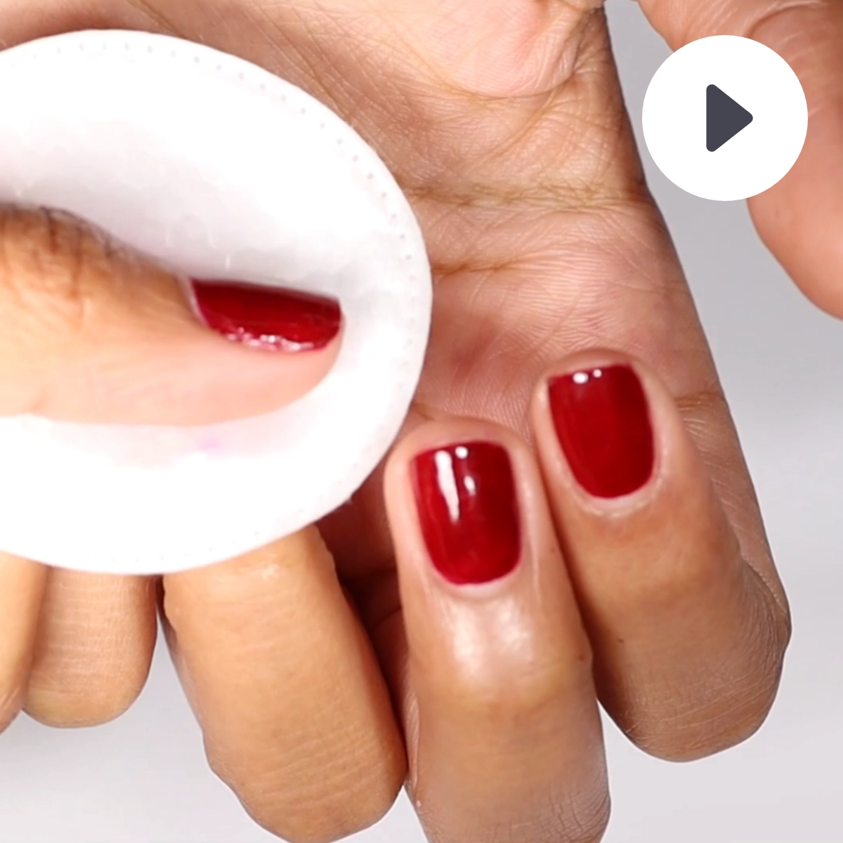 Video LONDONTOWN kur Odlakovač na nehty posilující Strengthening Lacquer Remover