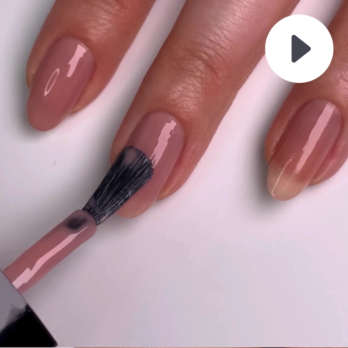 Video LONDONTOWN lakur Crowning Crumpet lak na nehty