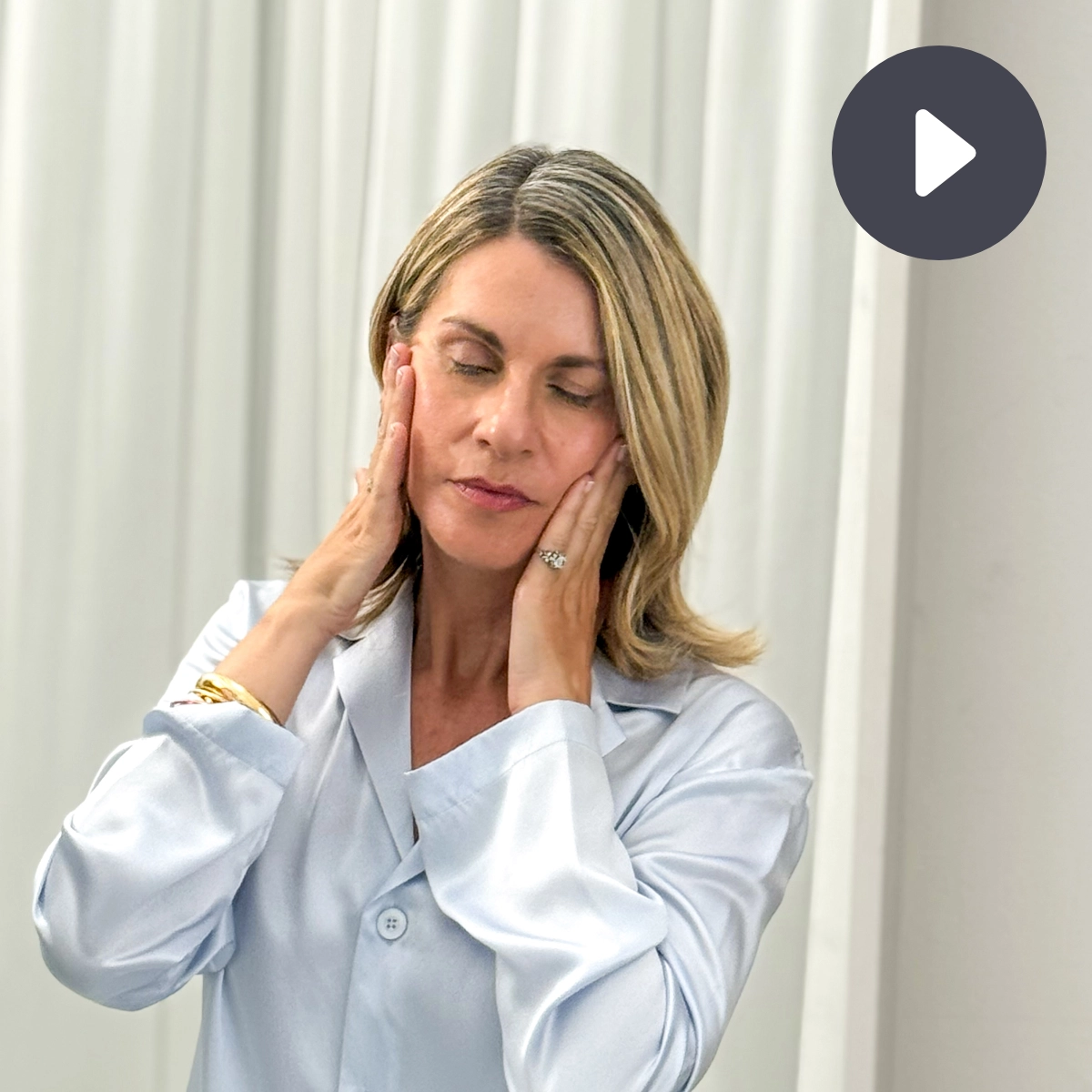 Video MIRIAM QUEVEDO Black Baccara olej pro dlouhověkost vlasů i pokožky