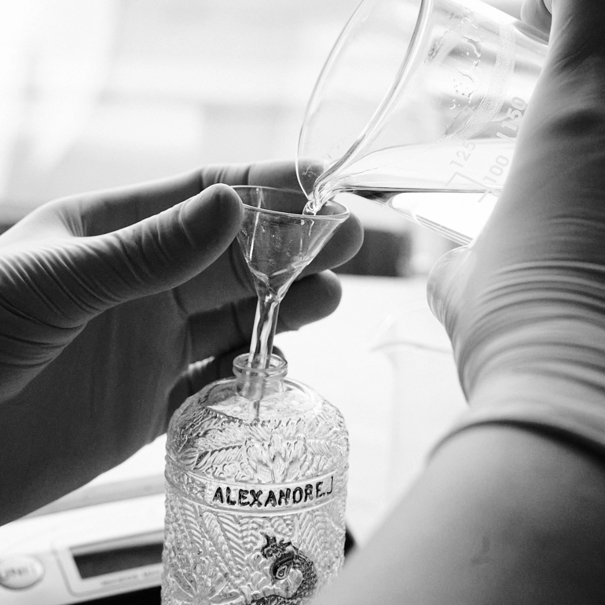 Nalévaní parfémů